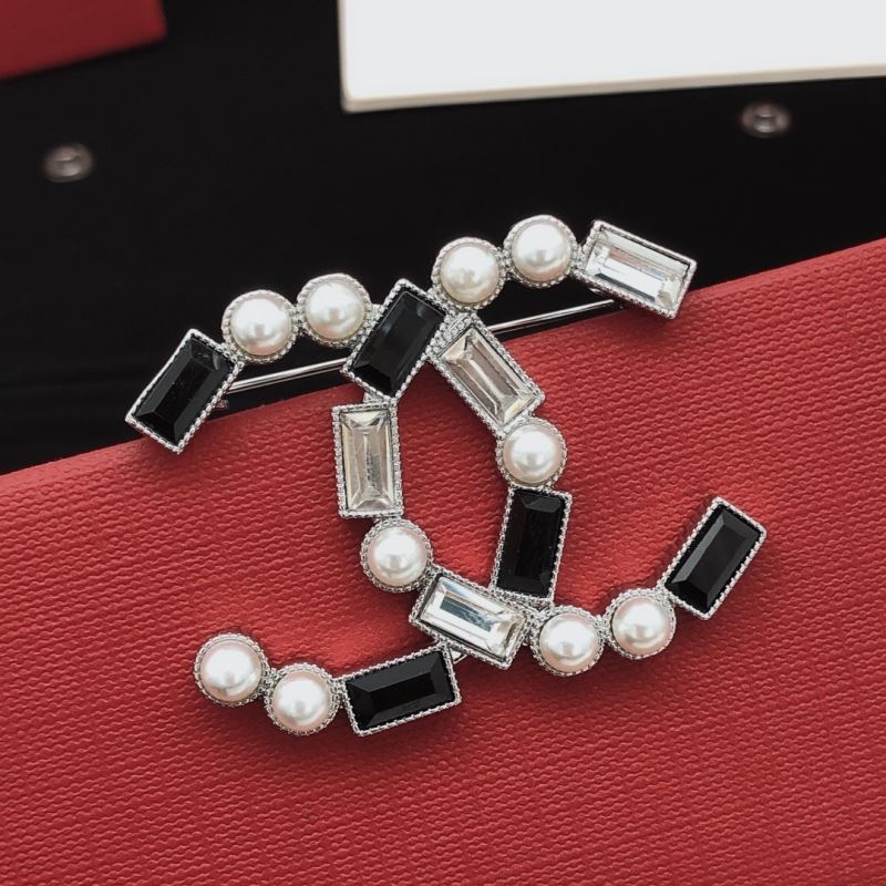 Chanel Brooches - Click Image to Close